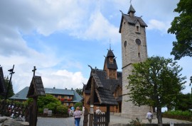 dřevěný kostel Wang – významná památka města Karpacz